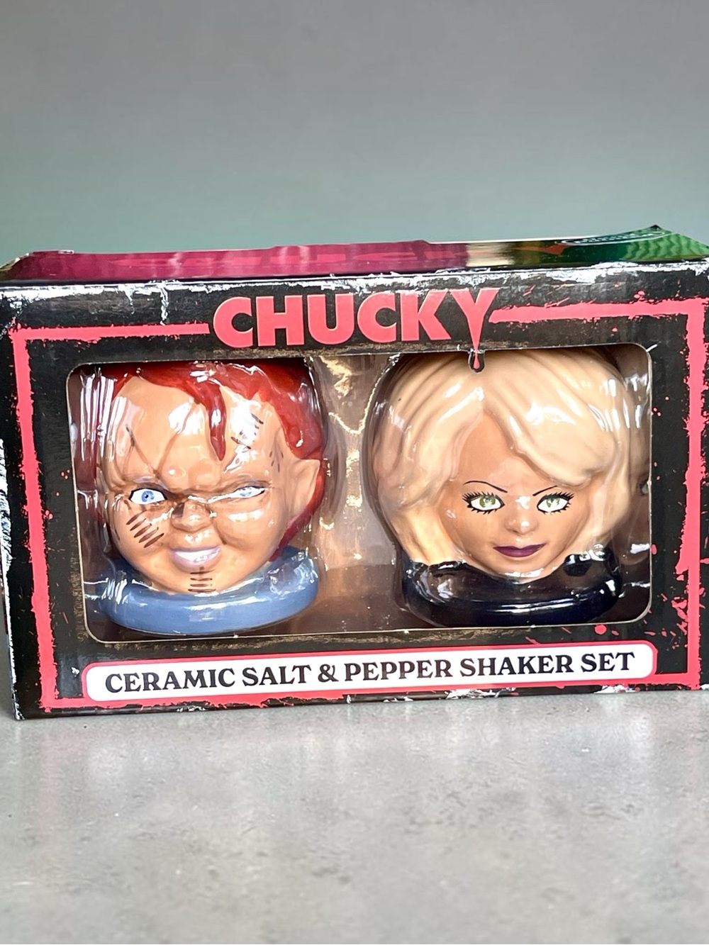 New Chucky and bride of chucky ceramic salt & pepper Halloween  shakers